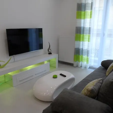 Laura Deluxe Apartment
